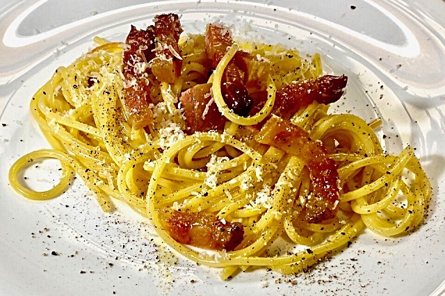 2-gli-spaghetti-alla-carbonara.jpg