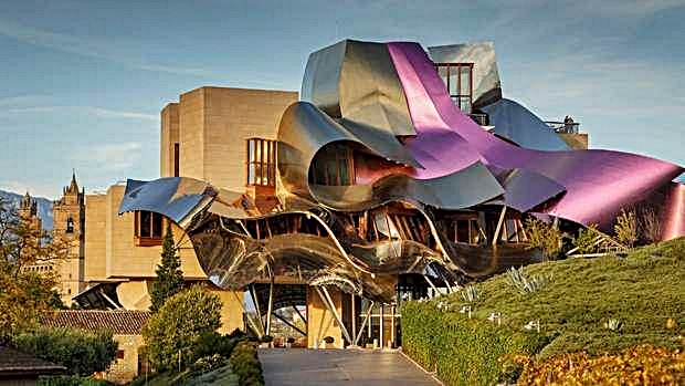 4-l-avveniristica-cantina-spagnolabodegas-de-los-herederos-del-marques-de-riscal.jpg